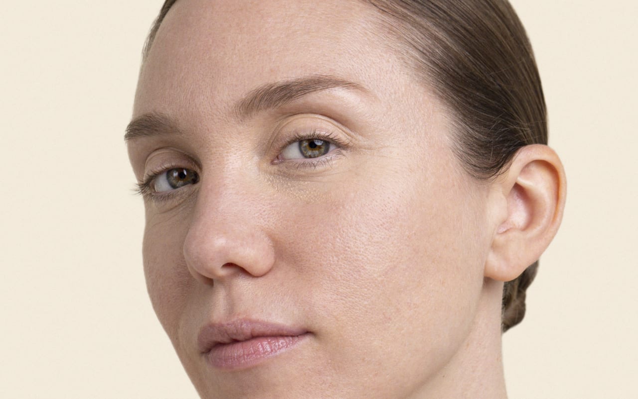 How do you reduce enlarged pores on the face?