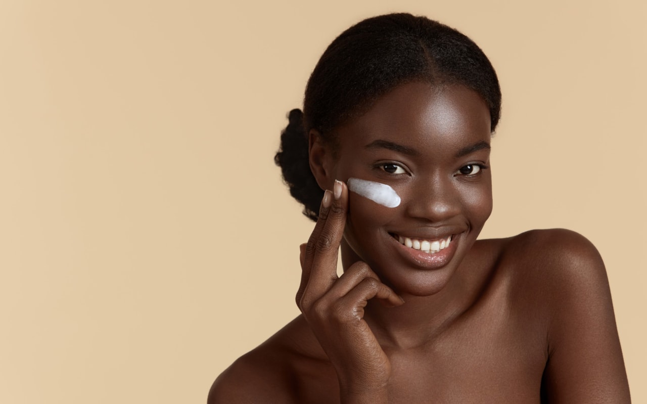 La vitamine K peut-elle vraiment atténuer les cernes ?