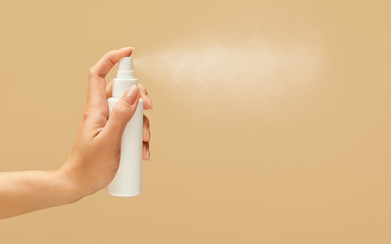 8 produits naturels à intégrer dans votre répulsif à puces et tiques