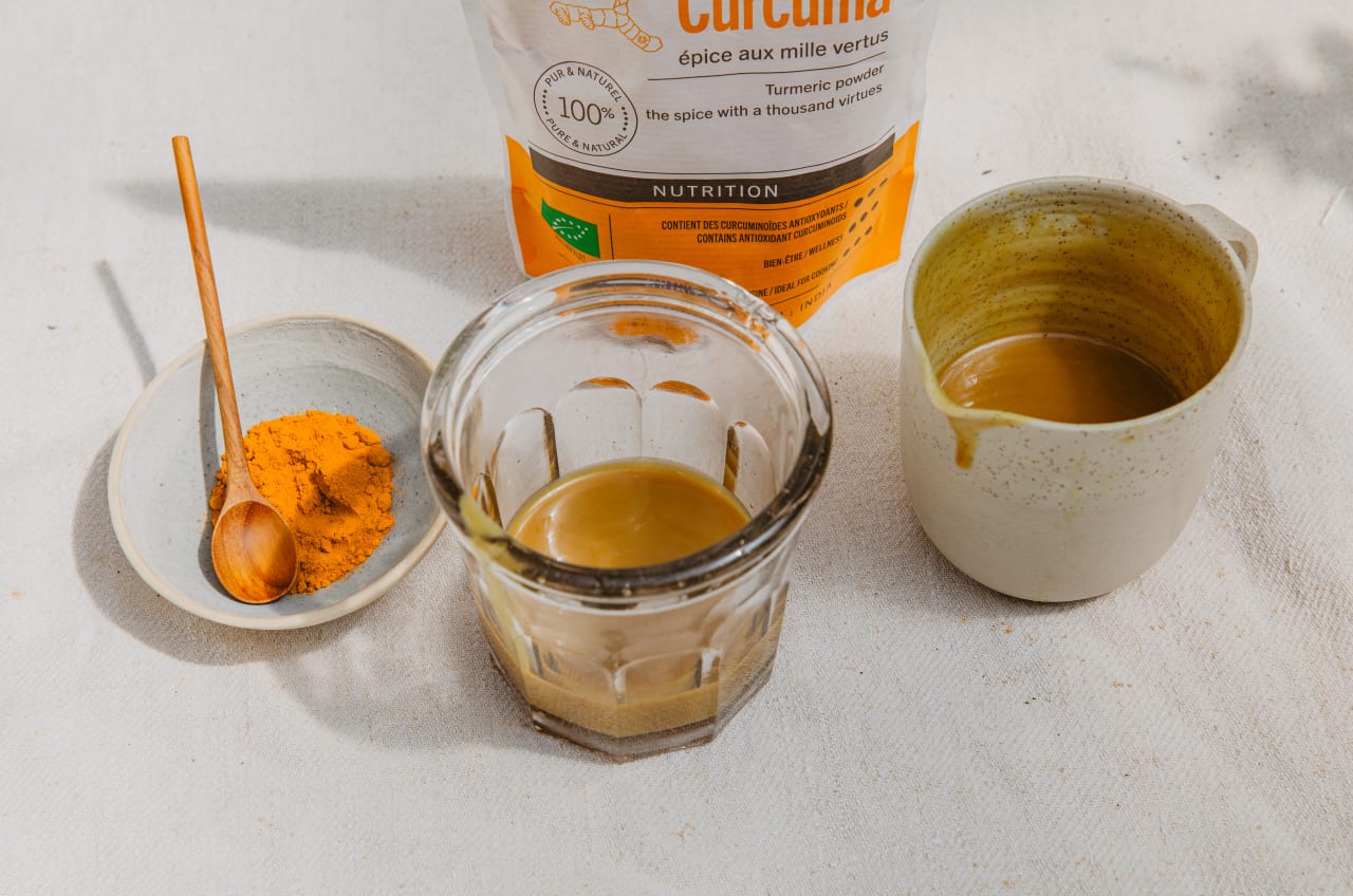 Super sauce Tahini, Curcuma et Citron : la recette saine et nourrissante pour toute la semaine