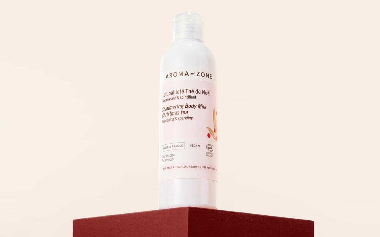 Scintillez naturellement avec le nouveau lait corps pailleté de Aroma-Zone. LA pépite de cet hiver !
