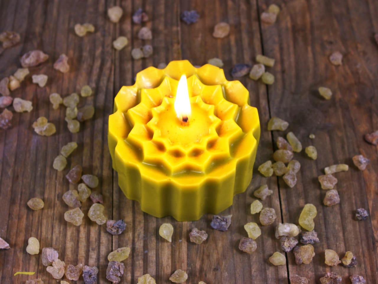 Bougie d'ambiance "Flower Power" : Patchouli & Encens