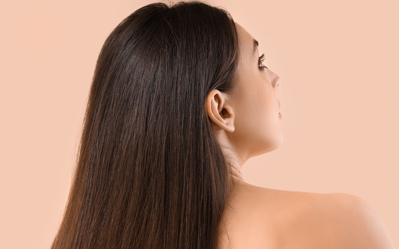 Brillance et souplesse : la routine idéale pour vos cheveux lisses de type 1B