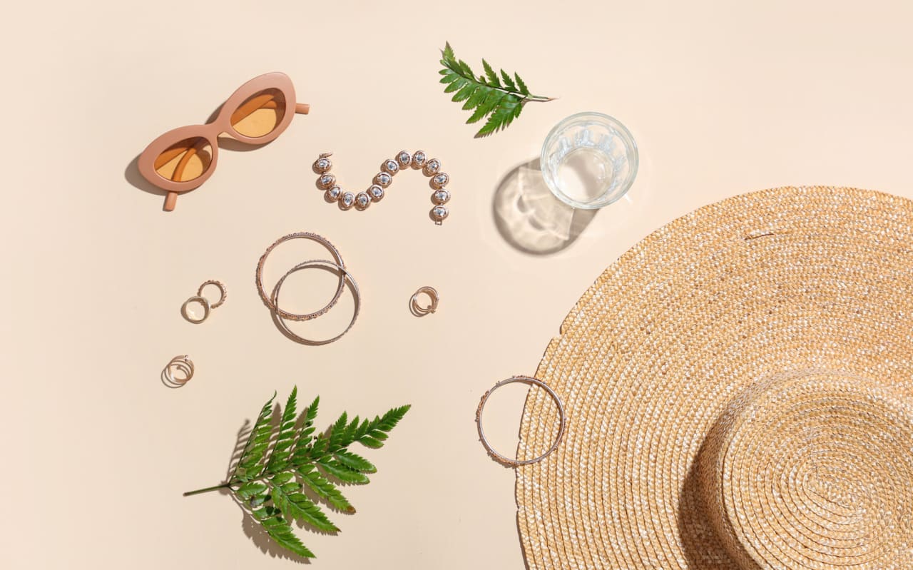 Peau irritée à la mer ? Vos bijoux pourraient être en cause