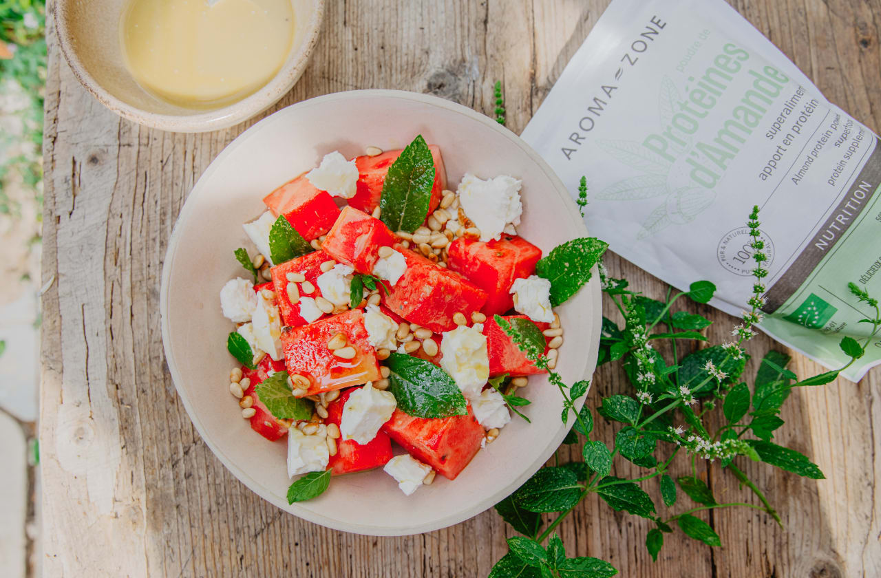 Salade estivale pastèque, feta et menthe : recette fraîche et hydratante pour la peau