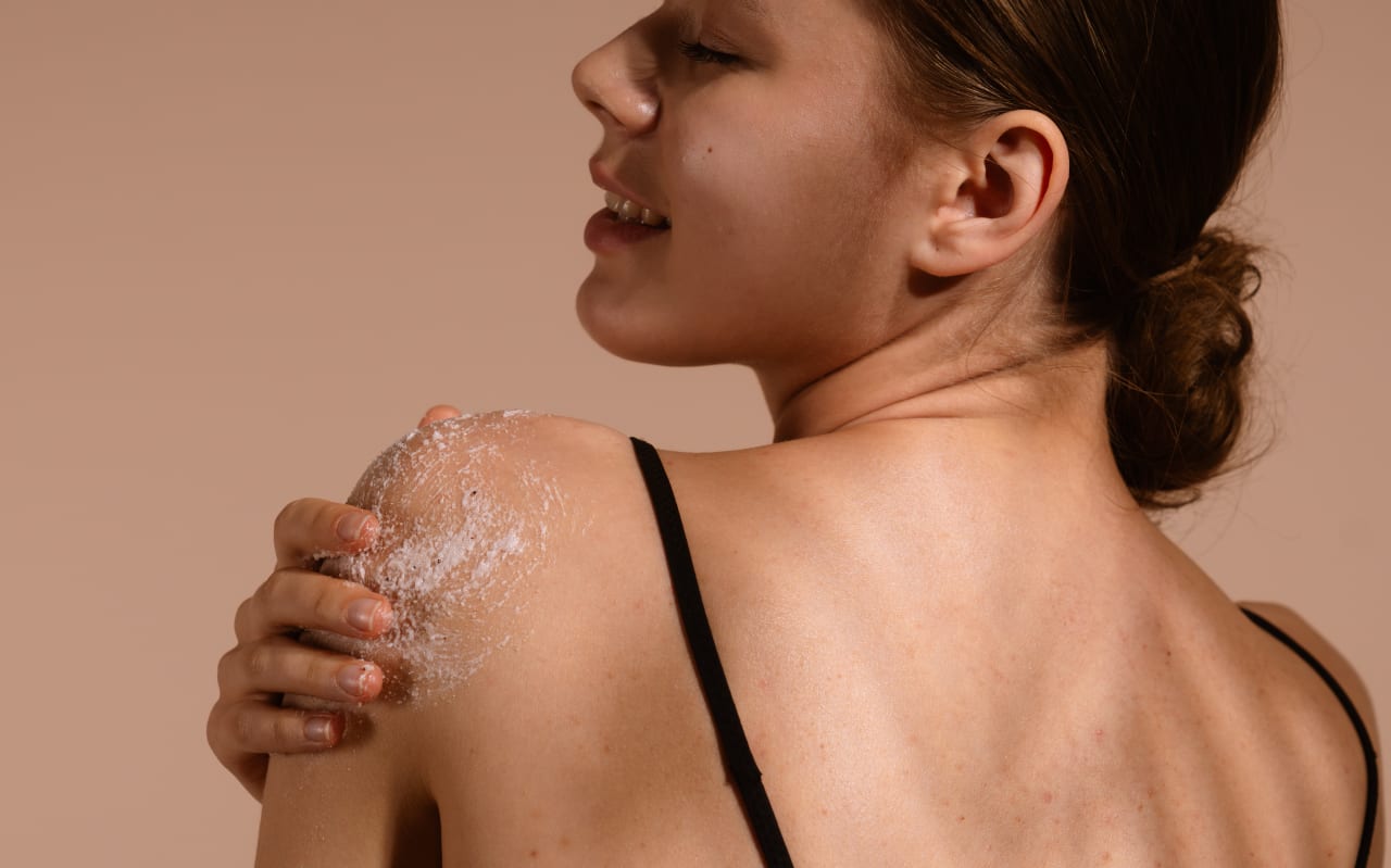 L'exfoliation de la peau : méthodes, avantages et conseils