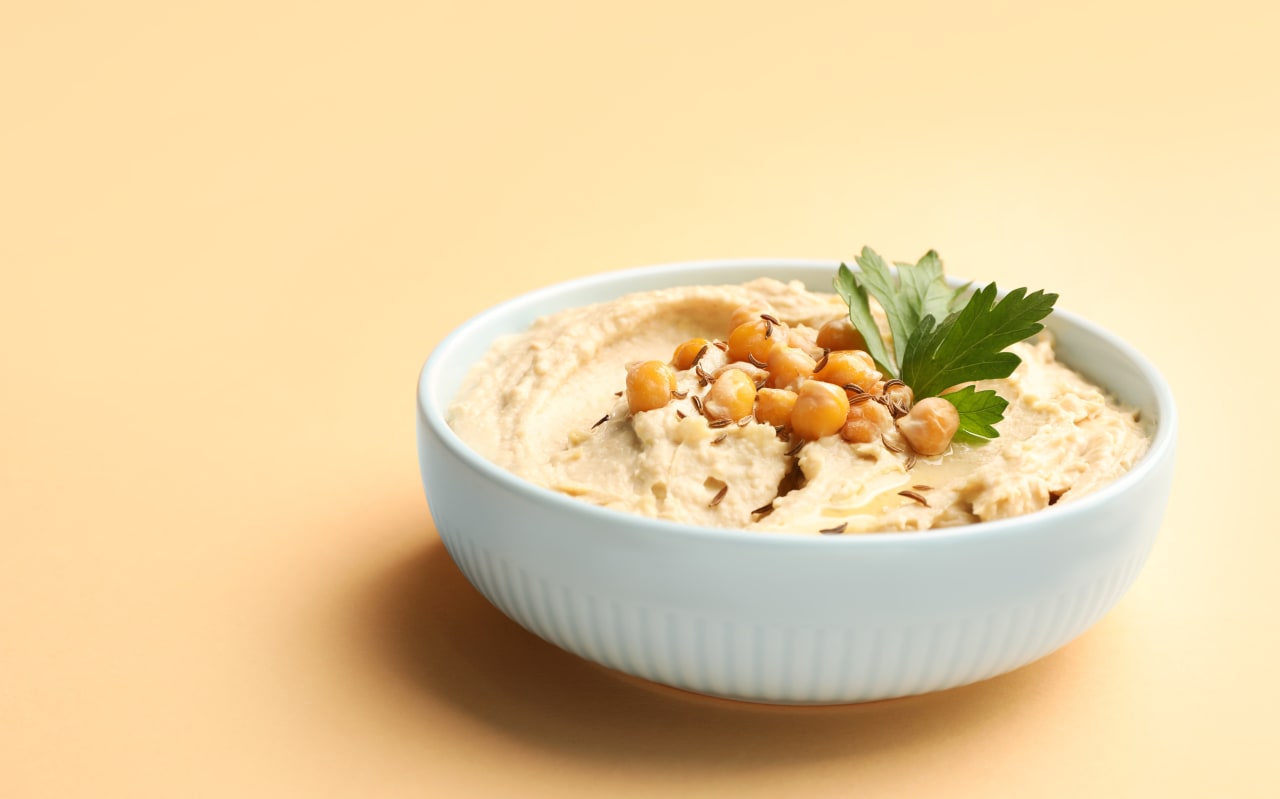 Houmous : tout savoir sur ce mets végétal riche en saveurs