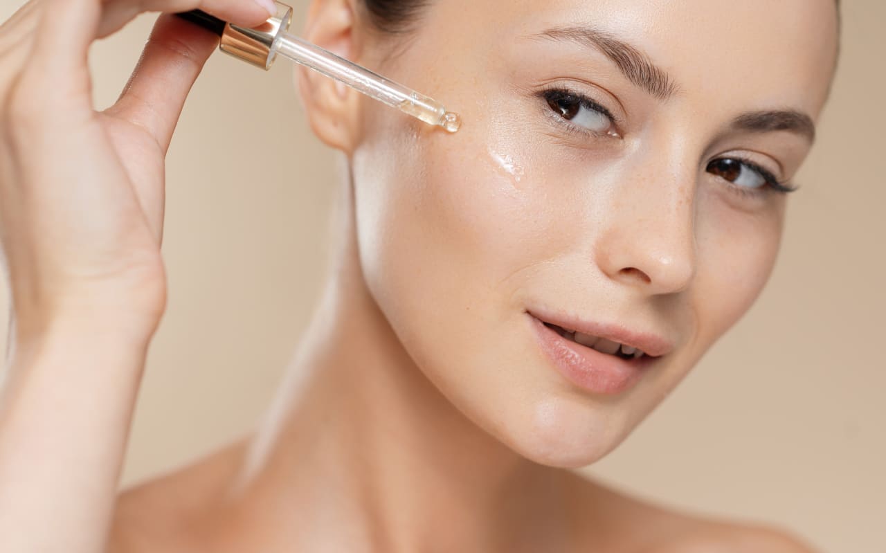 Le boom des sérums “retour de vacances” dans les routines skincare