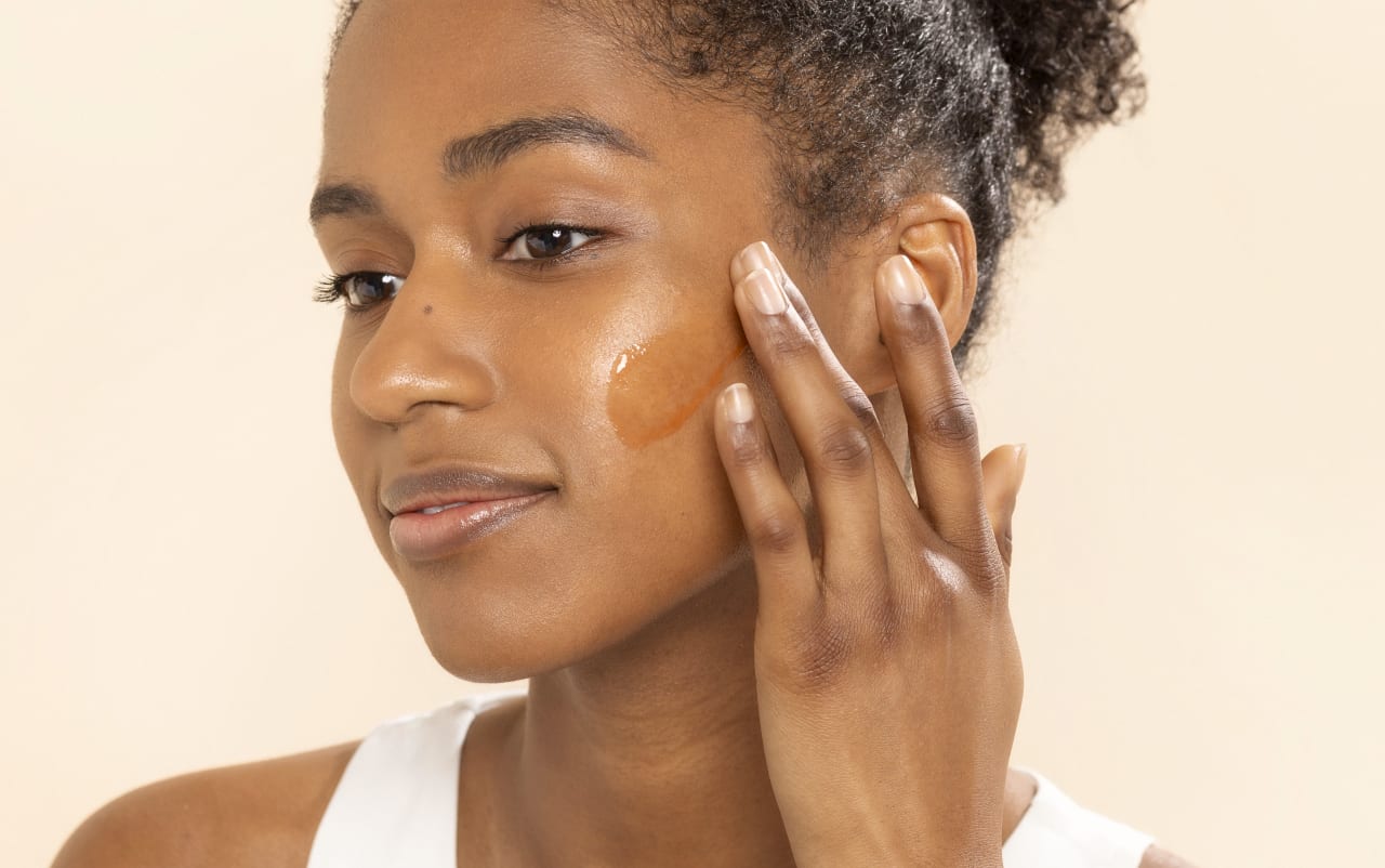 À partir de quel âge la peau commence-t-elle vraiment à vieillir ? Les bons gestes à adopter dès maintenant
