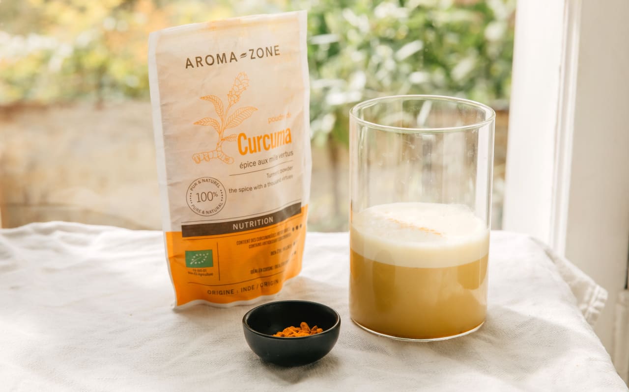 Lait d’or glacé au curcuma : une boisson épicée et réconfortante
