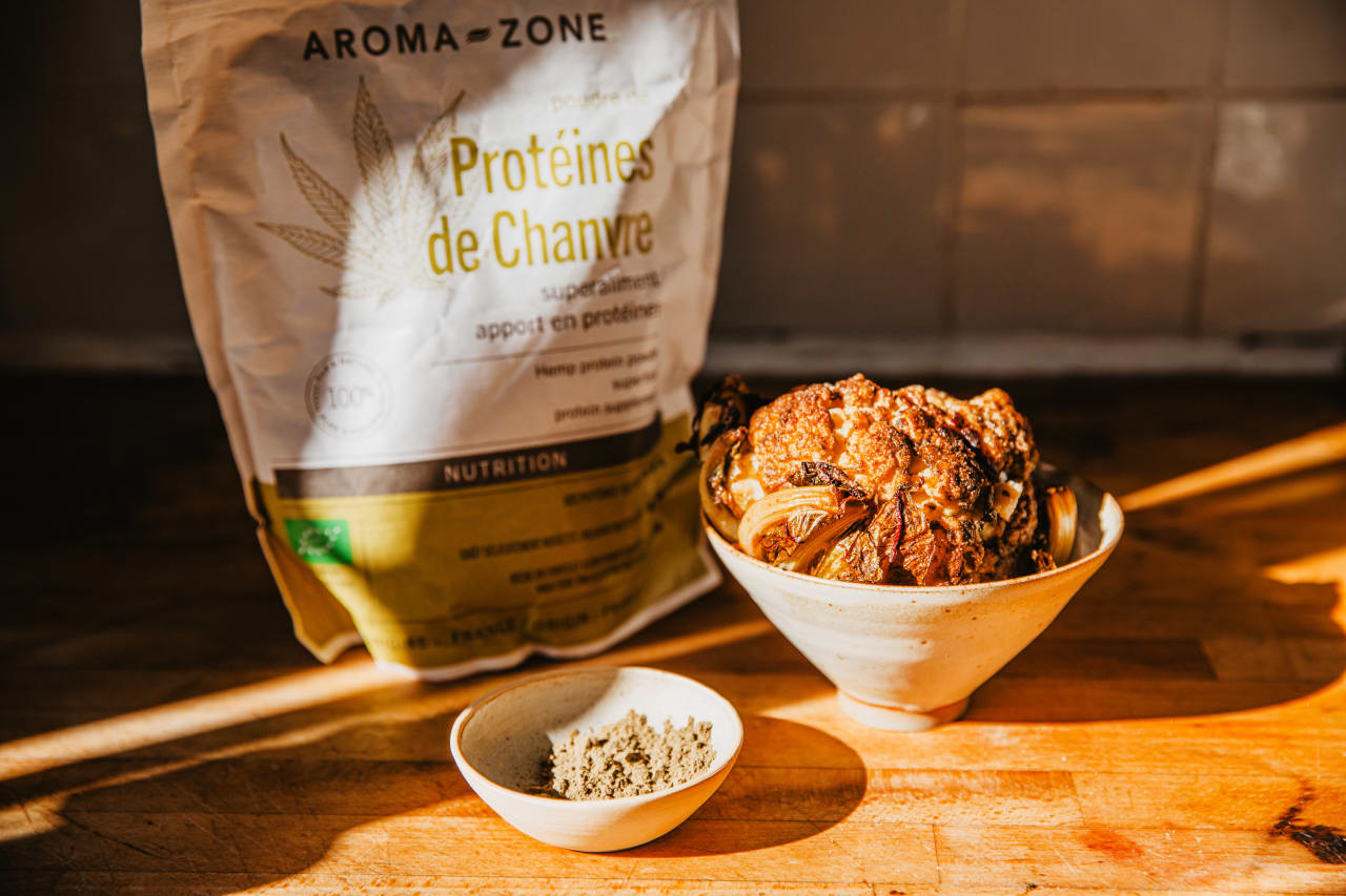 Comment préparer un chou-fleur rôti entier au curcuma, fondant à cœur ?