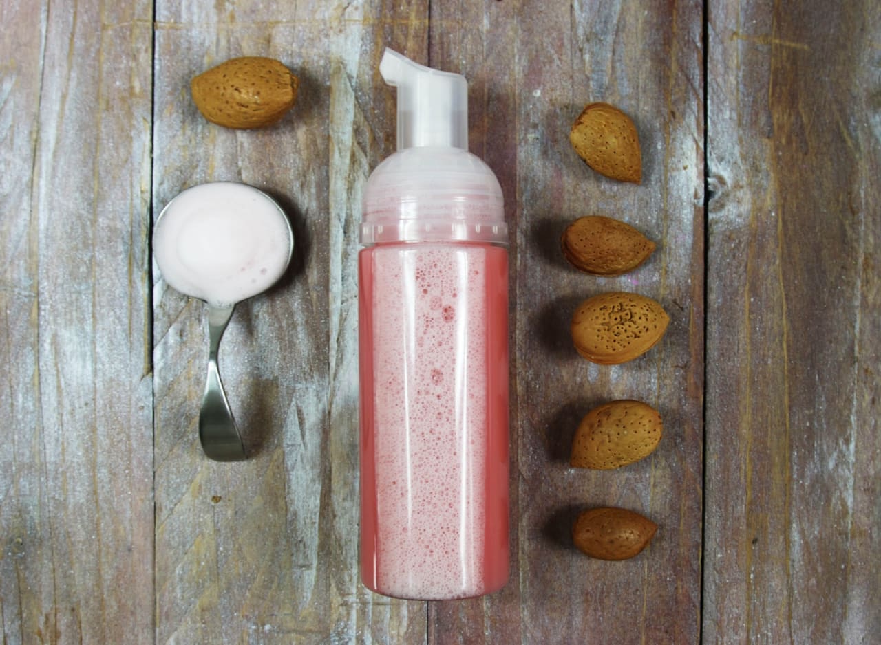 Milk-shake en mousse de douche Mûre, Myrtille & Amande