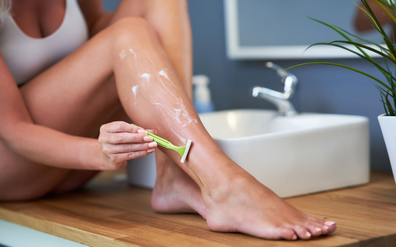 Hyperpilosité femme : Causes et symptômes