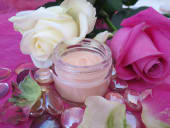 Crème hydratante "Jeunesse" aux 3 roses bienfaisantes
