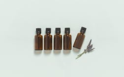 Flacons DIN18 en verre ambré 30 ml avec codigouttes (lot de 5)