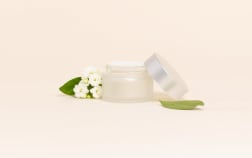 Vasetto in vetro smerigliato 30 ml coperchio argento opaco