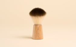 Blaireau de rasage en bois de frêne