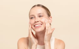 Plum & Oat Make-Up Remover Oil