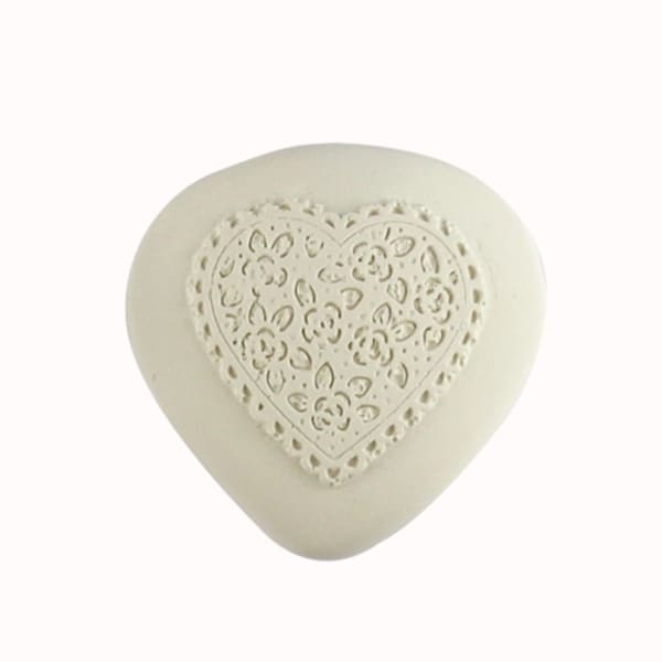 Galet diffuseur cœur en dentelle