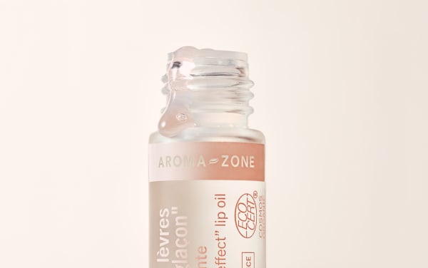 web_aromazone_makeup_stills_3_gloss_transp_167.jpg