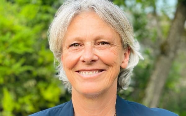 virginie parée.jpg